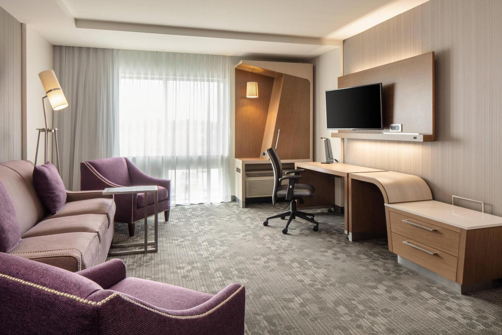 คอร์ตยาร์ด โอมาฮา เบลลูฟ แอท เบียร์ดมอร์ อีเวนต์เซ็นเตอร์ Hotel เบลวู ภายนอก รูปภาพ