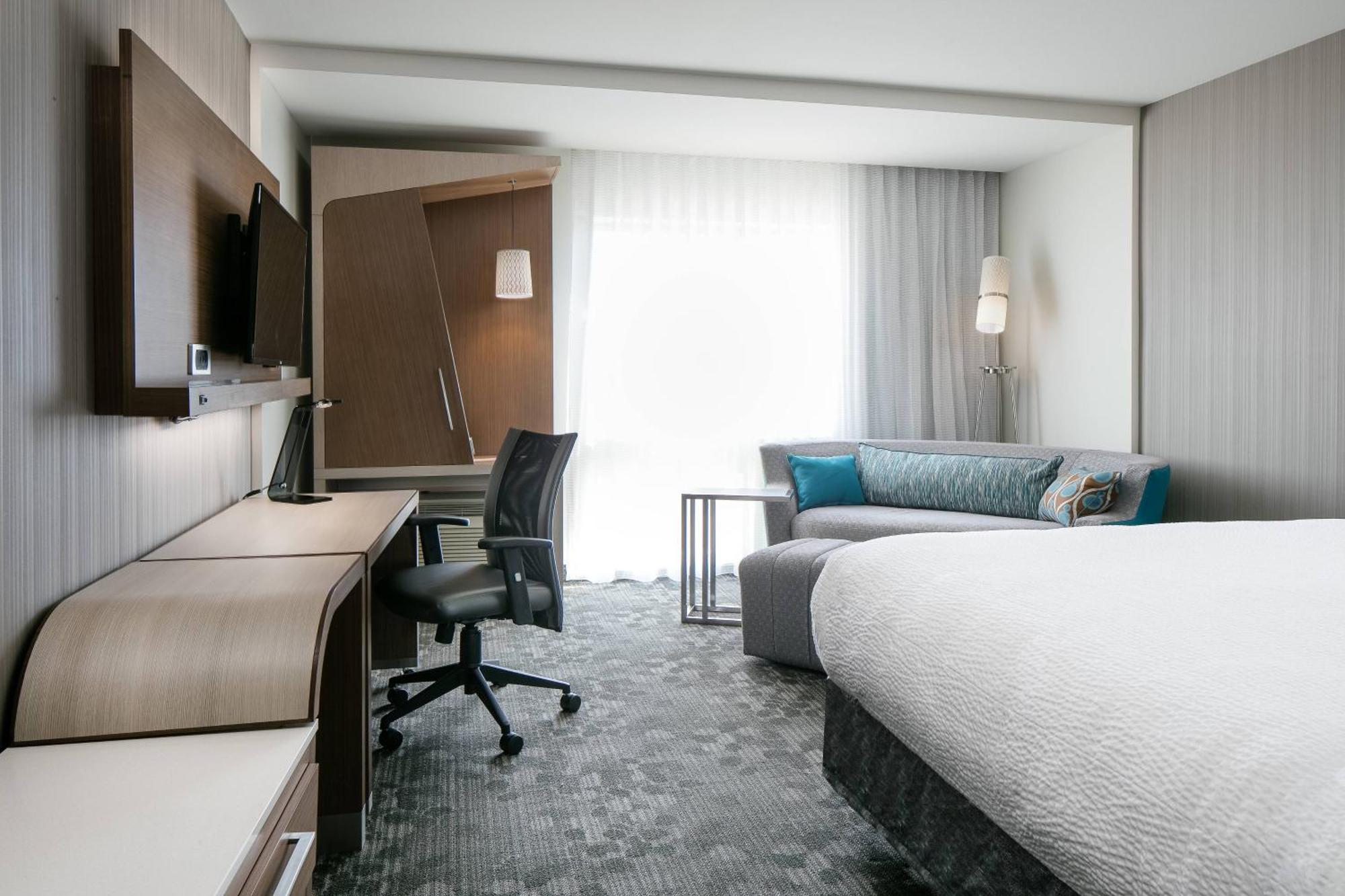 คอร์ตยาร์ด โอมาฮา เบลลูฟ แอท เบียร์ดมอร์ อีเวนต์เซ็นเตอร์ Hotel เบลวู ภายนอก รูปภาพ
