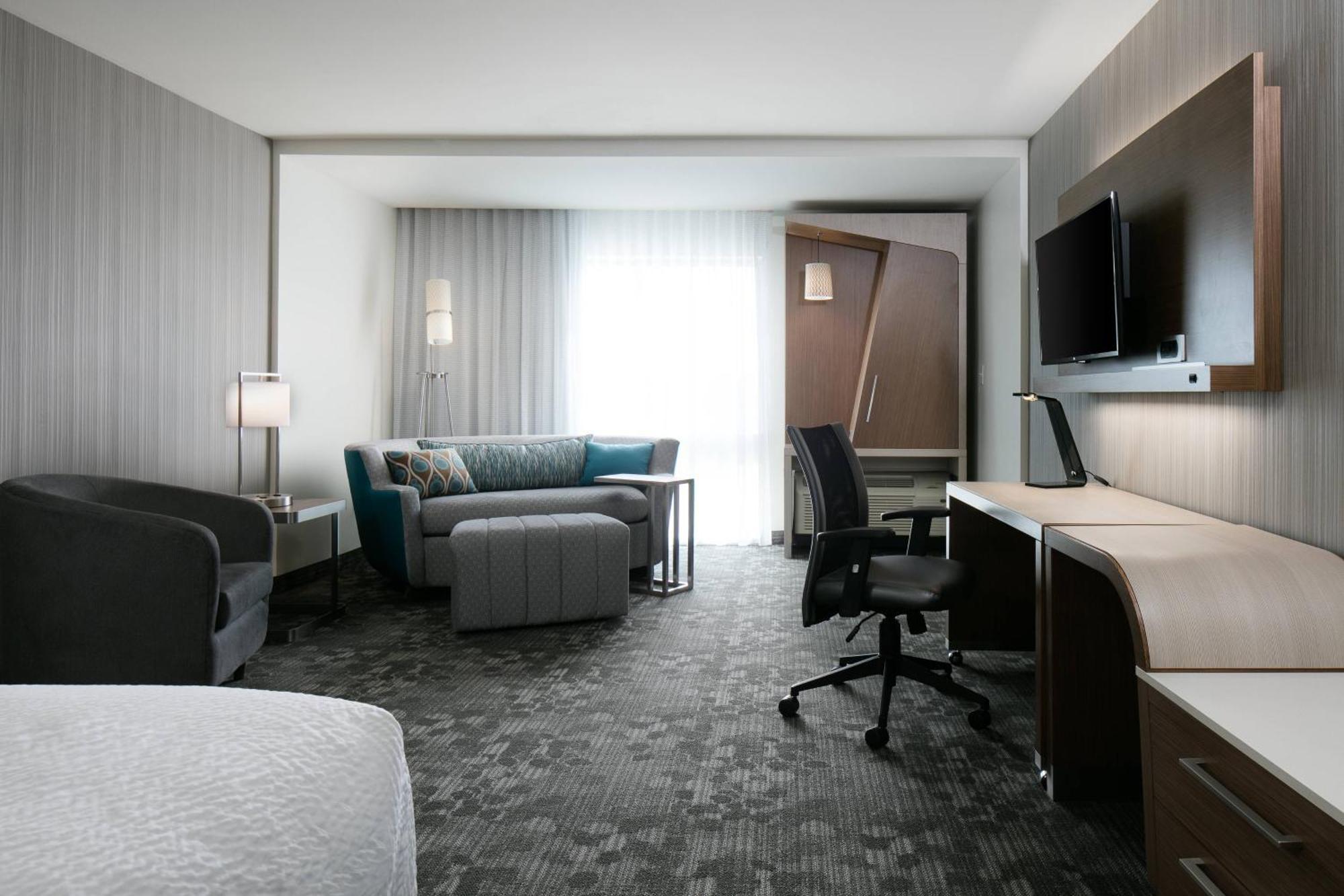 คอร์ตยาร์ด โอมาฮา เบลลูฟ แอท เบียร์ดมอร์ อีเวนต์เซ็นเตอร์ Hotel เบลวู ภายนอก รูปภาพ
